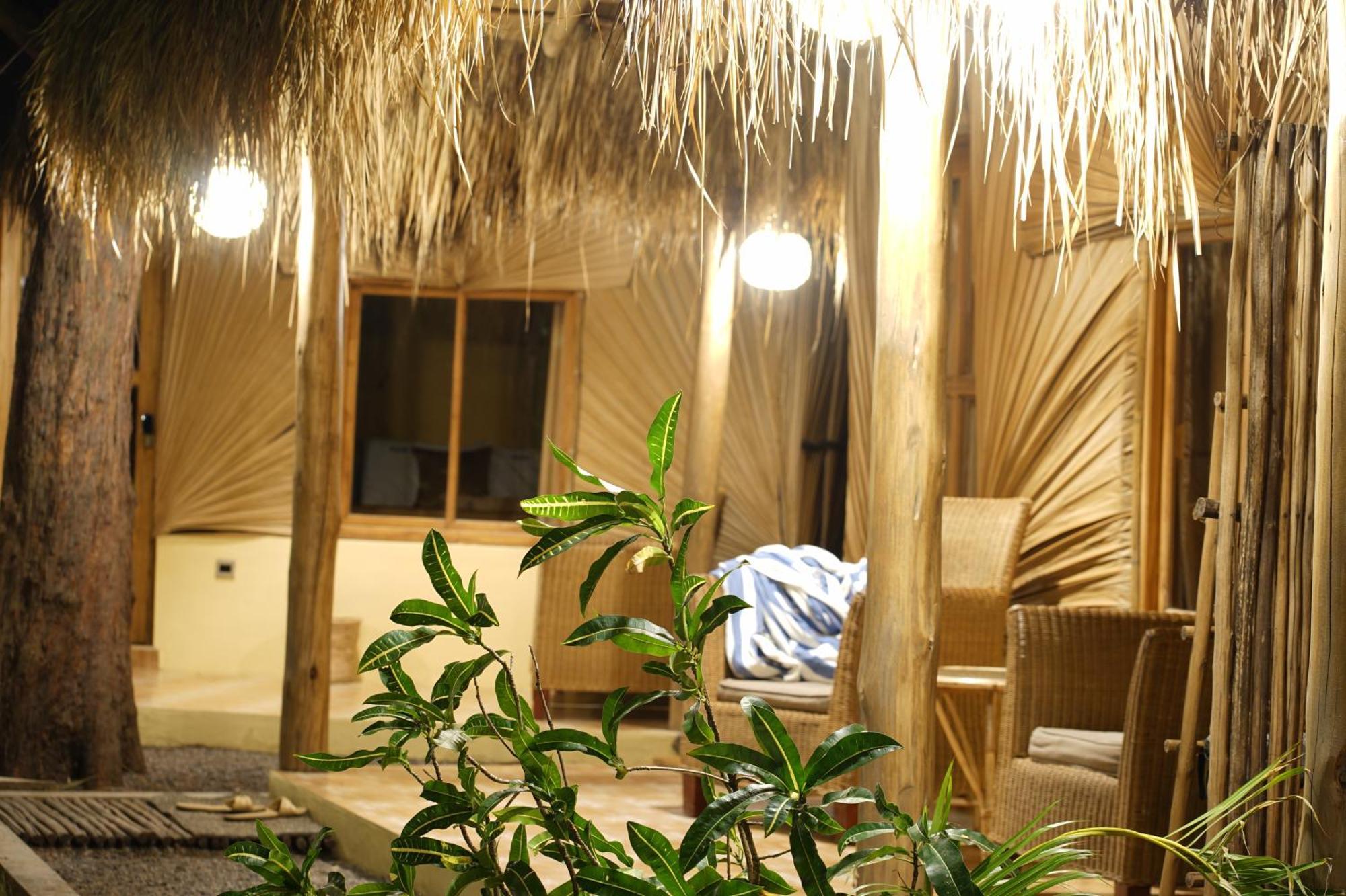 Royal Beach Arugam Bay Exterior photo