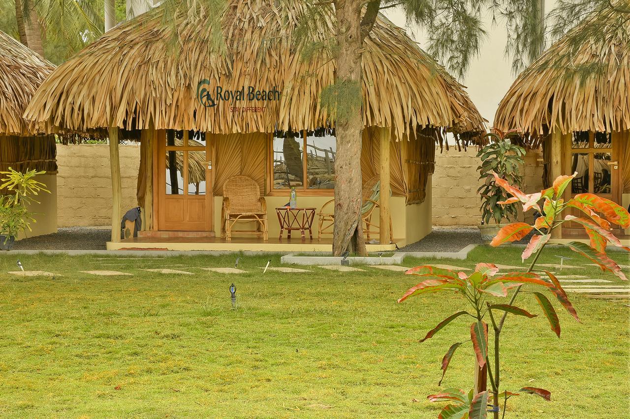Royal Beach Arugam Bay Exterior photo